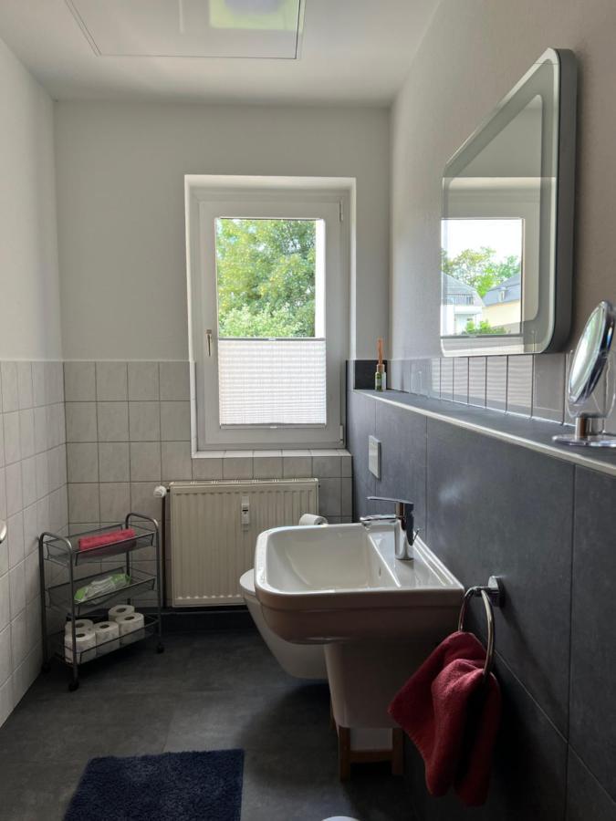 Sehr Schoene Wohnung,Komplett Neu Eingerichtet Limabach - Oberfrohna Eksteriør bilde